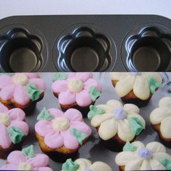 Dainty Daisy Cupcake Pan