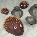Hedgehog-family baking mould