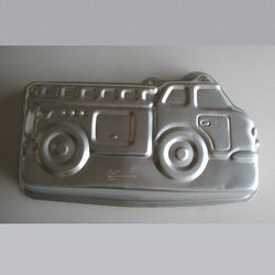 消防車*ケーキパン/Fire Truck Pan