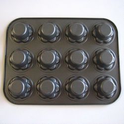 Dainty Daisy Cupcake Pan