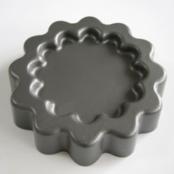 Daisy Ann Cake Pan