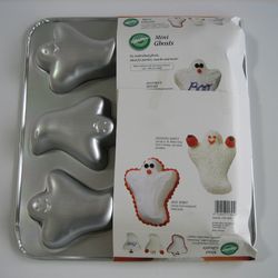 Mini-Ghosts*Pan