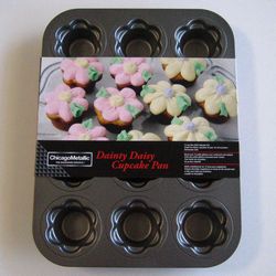 Dainty Daisy Cupcake Pan
