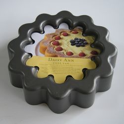 Daisy Ann Cake Pan