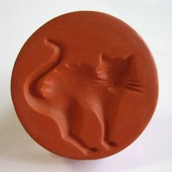 怒った猫