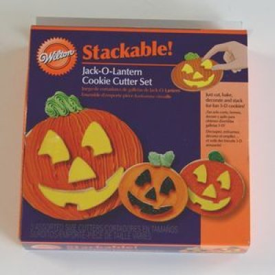 画像1: 【30％OFF/ＳＡＬＥ】Stackable*Jack-O-Lantern cookie cutter set