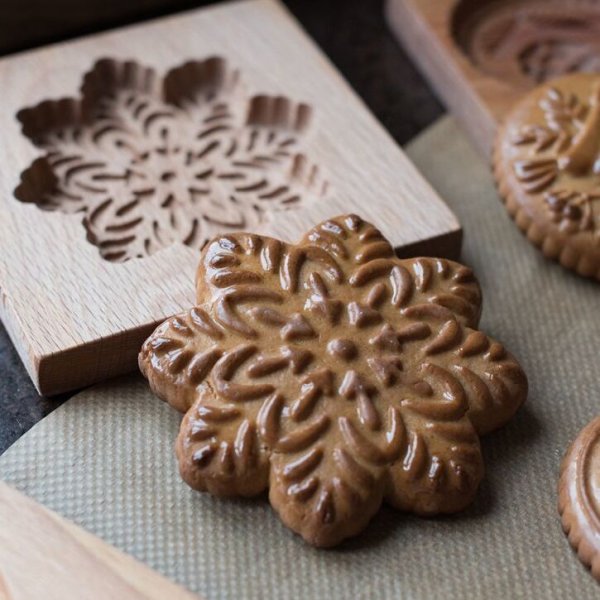 画像1: 雪の結晶*wood gingerbread cookie mold (1)