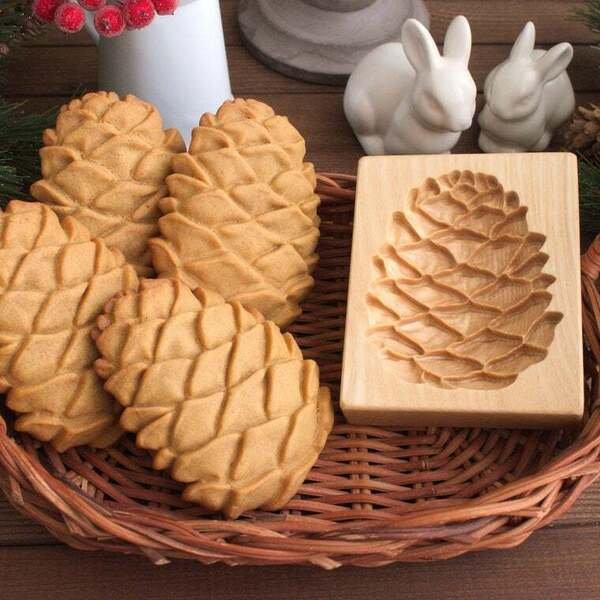 画像1: 松ぼっくり/Cedar cone*wood gingerbread cookie mold (1)