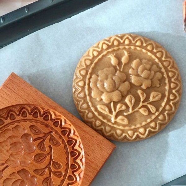 画像1: ローズヒップ/Rosehip*wood gingerbread cookie mold (1)