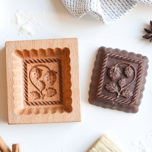 画像1: イチゴ*wood gingerbread cookie mold (1)