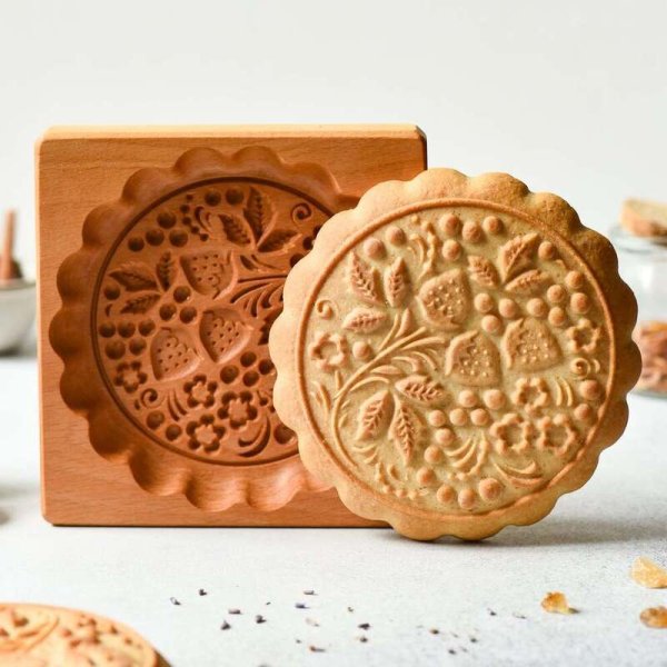 画像1: ストロベリー/Strawberry*wood gingerbread cookie mold (1)