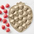 画像1: Strawberry Bitelets Pan/イチゴのminiケーキ型 (1)