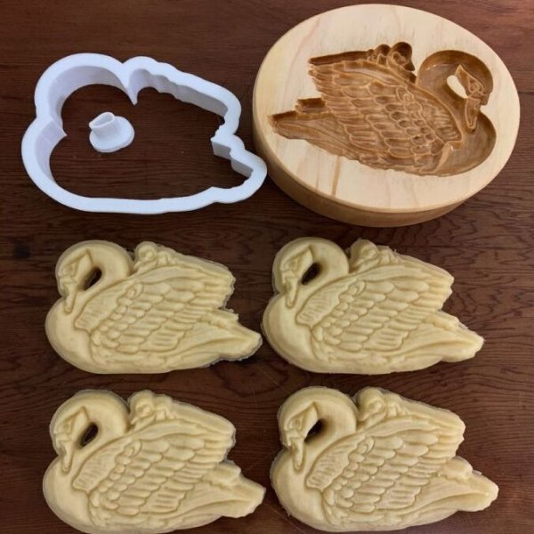 画像1: 白鳥/Swan＋カッター付き*wood cookie mold【送料無料】 (1)