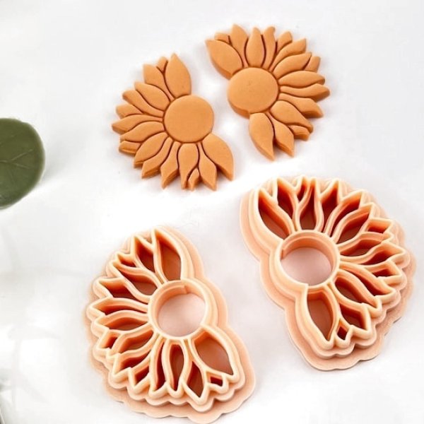 画像1: Half Sunflower/ひまわり*cookie stamp cutter (1)