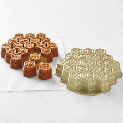 画像2: Honeycomb Pull Apart Cake Pan/ハチの巣パン