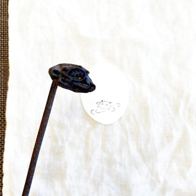 画像2: 水に浮かぶ亀 /焼き印