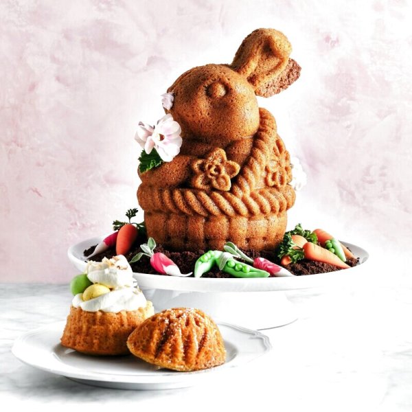 画像2: 【新商品】Bunny in a Basket pan / お花のバスケットとうさぎちゃん (2)