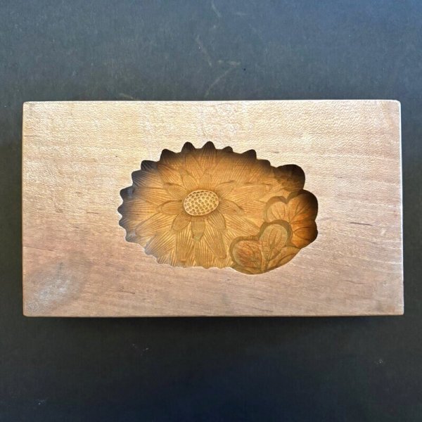 画像2: 菊と葉っぱ /菓子木型. (2)