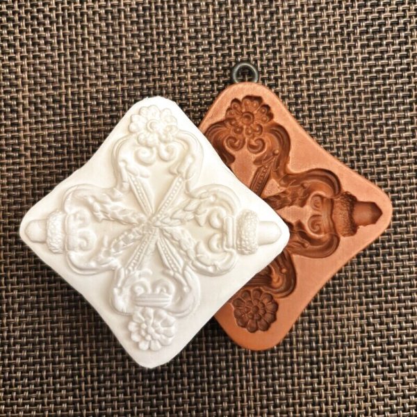 画像2: どんぐりと薔薇の飾り*Ornament with Acorns and Roses /cookie mold  by anis-oaradies  (2)