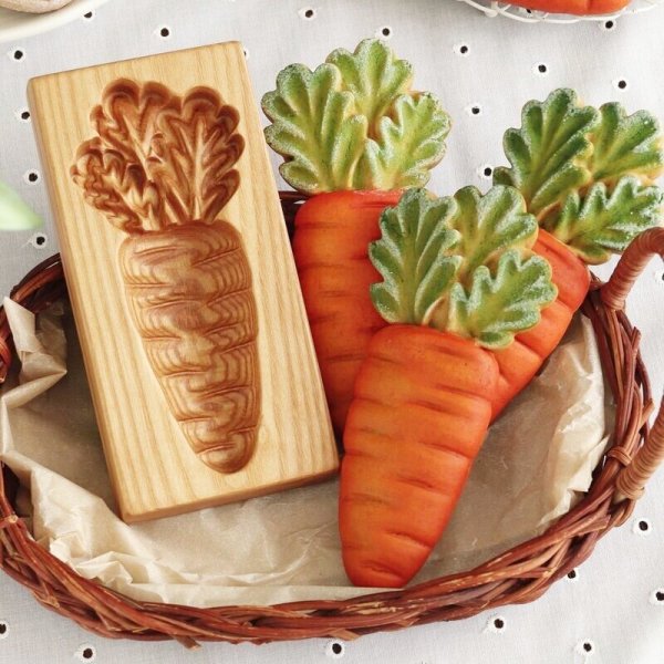 画像1: 人参*Carrot /wood gingerbread cookie mold (1)