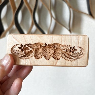 画像1: ストロベリー/Strawberry Finger＋カッター付き*wood cookie mold【送料無料】