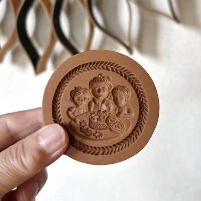 画像2: 子供達とクッキー缶*Children with Cookie Tin /cookie mold  by anis-paradies 