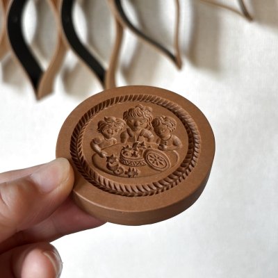 画像3: 子供達とクッキー缶*Children with Cookie Tin /cookie mold  by anis-paradies 
