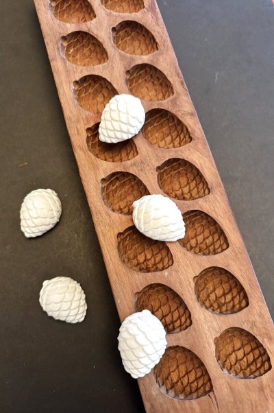 画像2: 松ぼっくり＜16個＞/菓子木型.