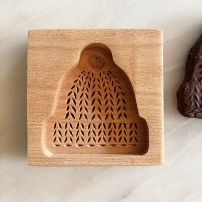 画像1: ニット帽/wood gingerbread cookie mold