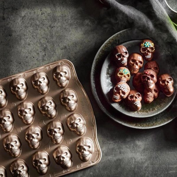画像2: Skull Bitelet Pan/骸骨miniケーキパン (2)