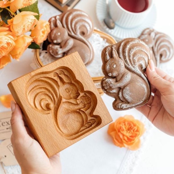 画像1: リスとドングリ*wood gingerbread cookie mold (1)