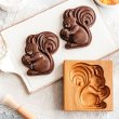 画像4: リスとドングリ*wood gingerbread cookie mold (4)