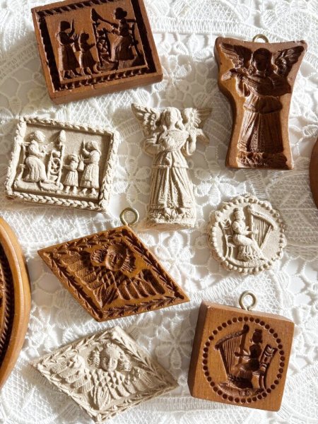 画像3: 糸紡ぎの女性 *Family at the spinning wheel /cookie mould (3)