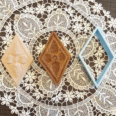 画像1: ★☆送料無料☆★葡萄&ザクロ*Grapes and pomegranate+カッター付き /cookie mold by anis-oaradies