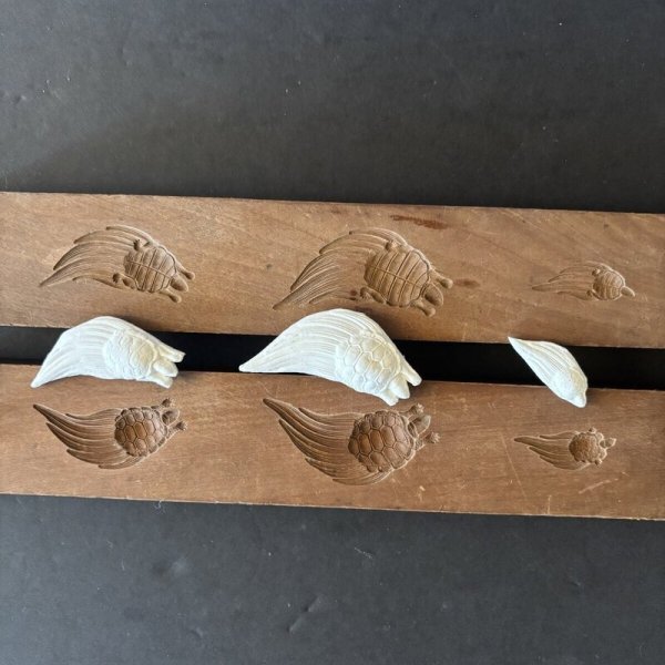 画像1: 【希少品】3-D 亀の親子 / 菓子木型 (1)