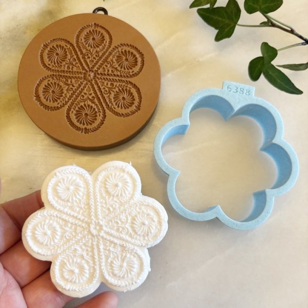 画像1: お花*Swirl Ornament +カッター付き/cookie mold  by anis-oaradies  (1)