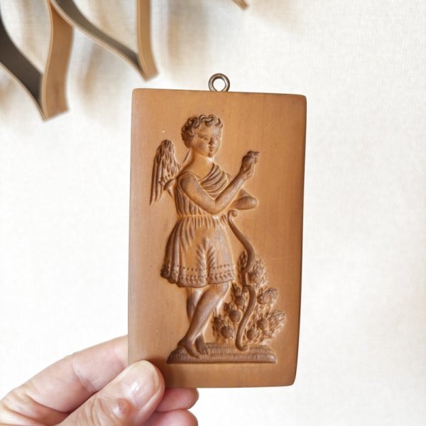 画像2: 林檎と天使 *Angel with an Apple /springerle cookie mold  (2)