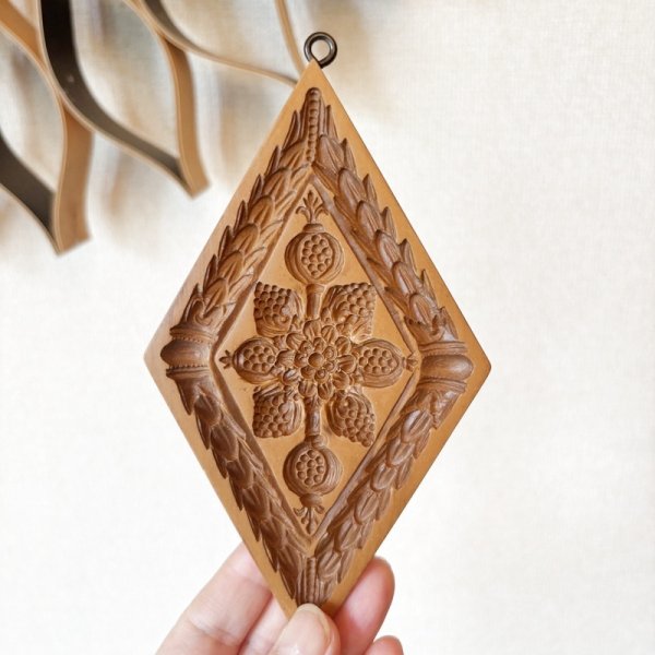 画像4: 花と柘榴 *Diamond with flowers pomegranates+カッター付き /springerle cookie mold  (4)